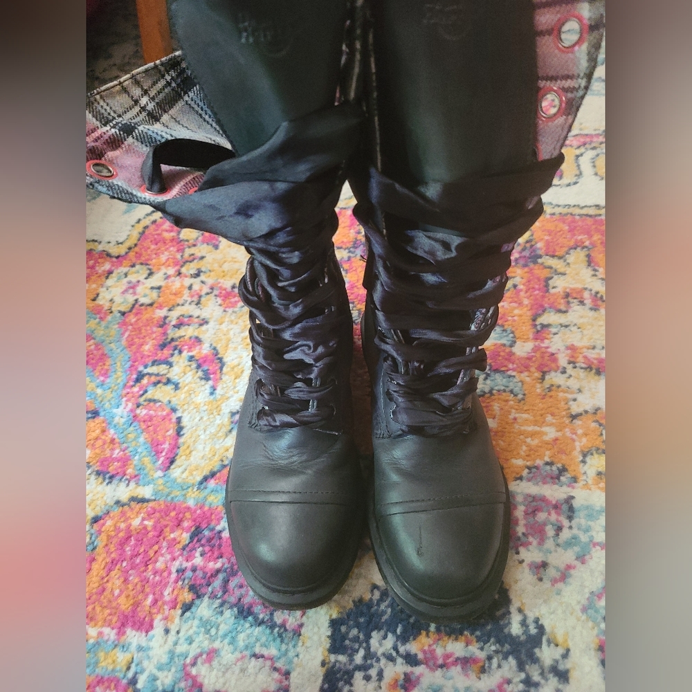 Size 9 Dr martens triumph 1914